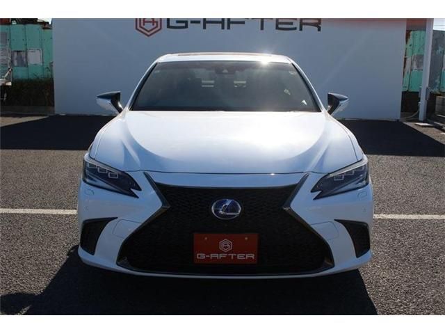 TOYOTA LEXUS ES300h 2021