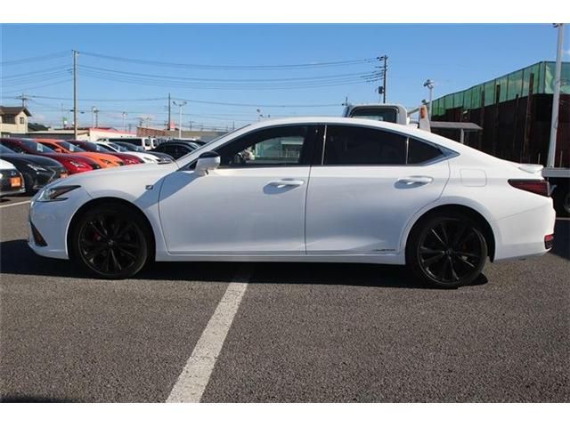 TOYOTA LEXUS ES300h 2021