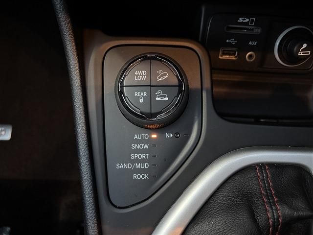 JEEP JEEP CHEROKEE 2017