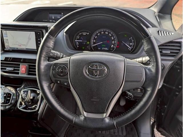 TOYOTA ESQUIRE HYBRID 2019