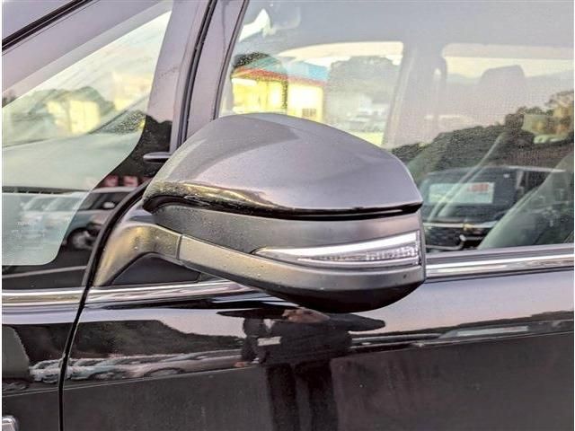 TOYOTA ESQUIRE HYBRID 2019