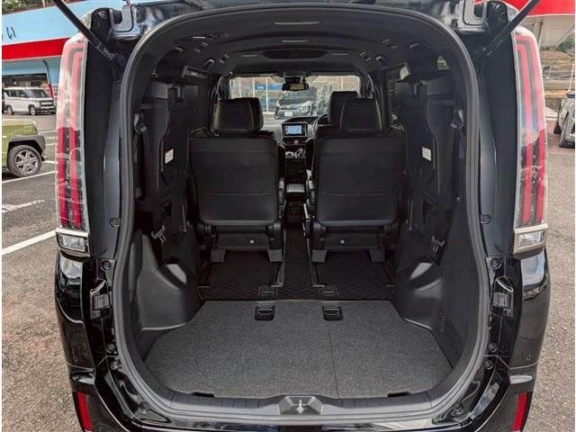 TOYOTA ESQUIRE HYBRID 2019