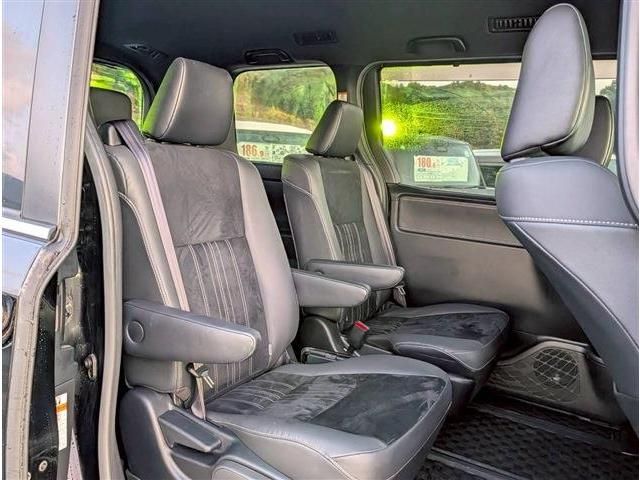 TOYOTA ESQUIRE HYBRID 2019