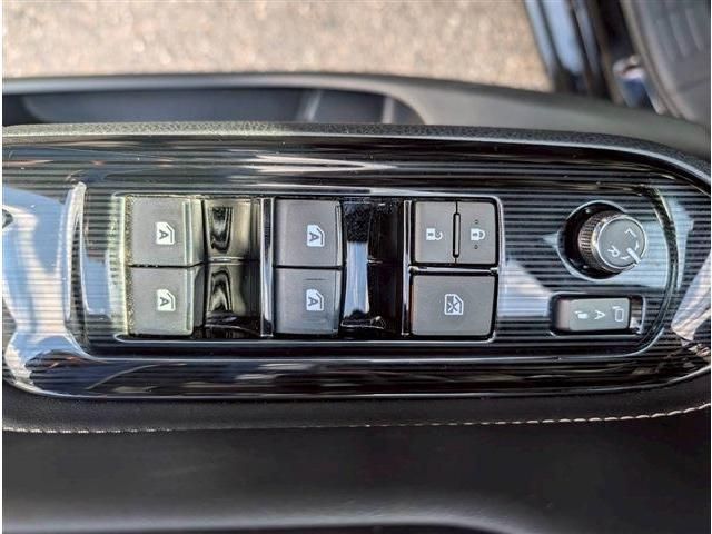 TOYOTA ESQUIRE HYBRID 2019