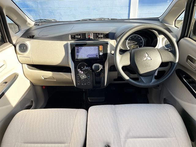 MITSUBISHI eK WAGON 2015