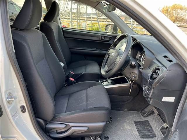 TOYOTA COROLLA FIELDER 2017