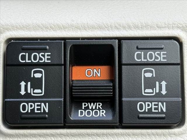 TOYOTA SIENTA HYBRID 2016