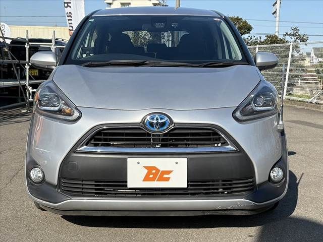 TOYOTA SIENTA HYBRID 2016