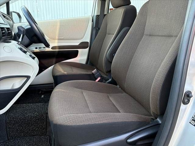 TOYOTA SIENTA HYBRID 2016