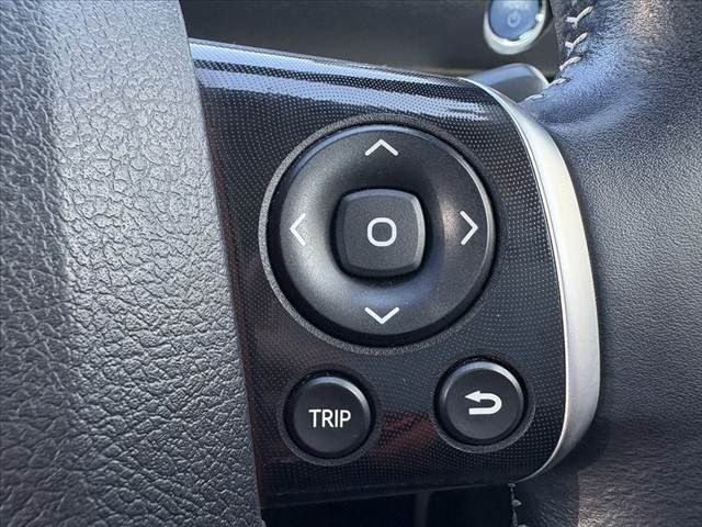 TOYOTA SIENTA HYBRID 2016