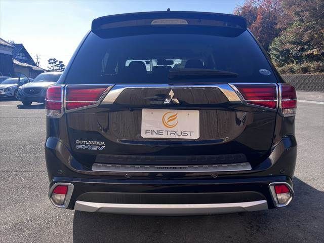 MITSUBISHI OUTLANDER PHEV 2015
