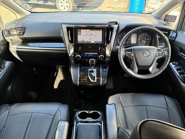 TOYOTA VELLFIRE 2016