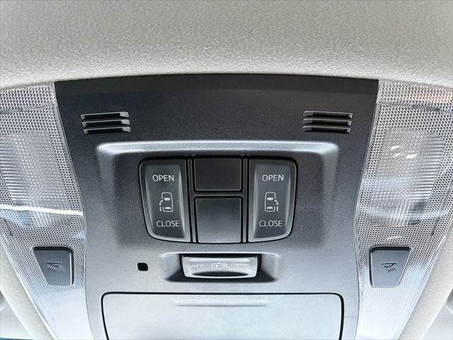 TOYOTA VELLFIRE 2016