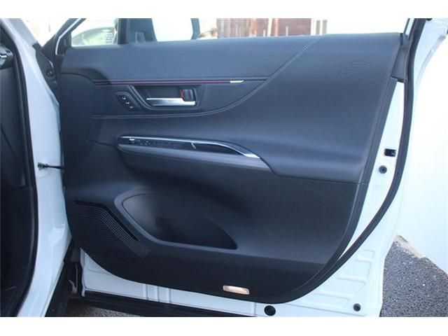 TOYOTA HARRIER PHEV 2023