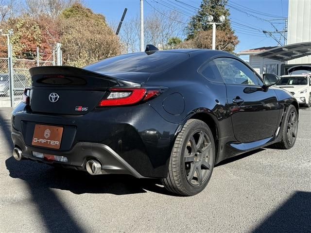 TOYOTA GR86 2024