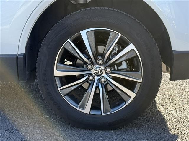 TOYOTA HARRIER HYBRID 2024