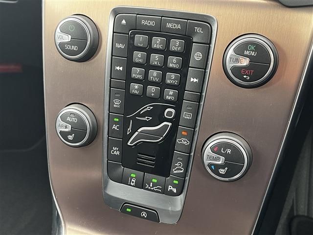 VOLVO VOLVO V40 CROSS COUNTRY 2017