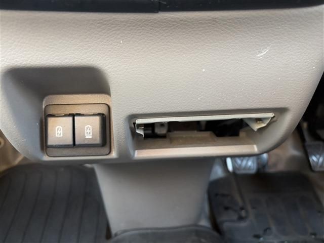 NISSAN NV100 CLIPPER 4WD 2023