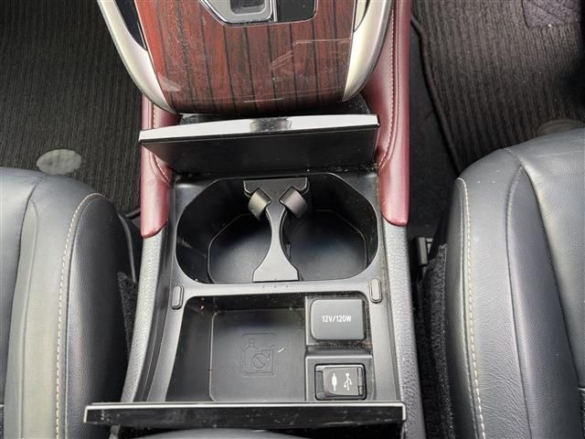 TOYOTA HARRIER HYBRID 2015