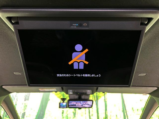 TOYOTA VOXY HYBRID 2024