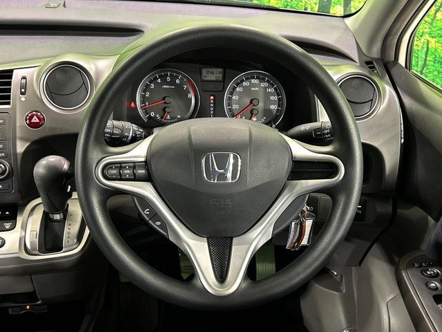HONDA STREAM 2011