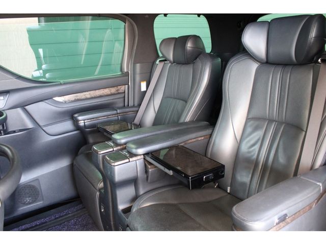 TOYOTA ALPHARD 2018