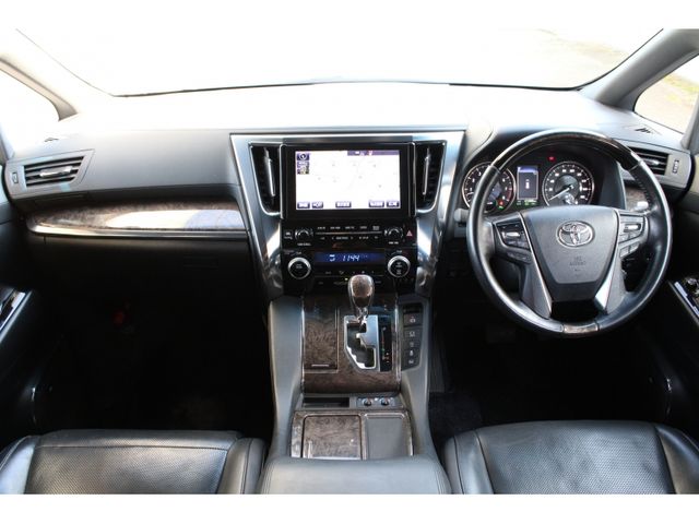 TOYOTA ALPHARD 2018