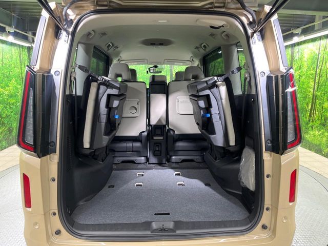 NISSAN SERENA  WG 2023