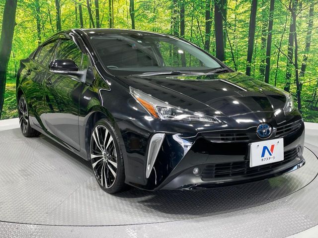 TOYOTA PRIUS 2019