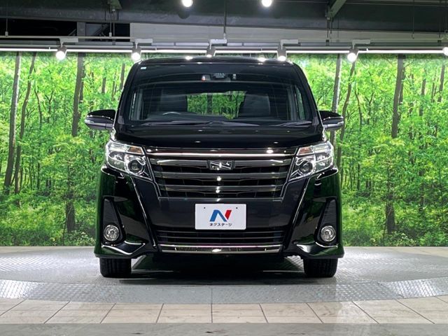 TOYOTA NOAH 2016