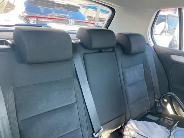 VOLKSWAGEN VW???5HB 2011