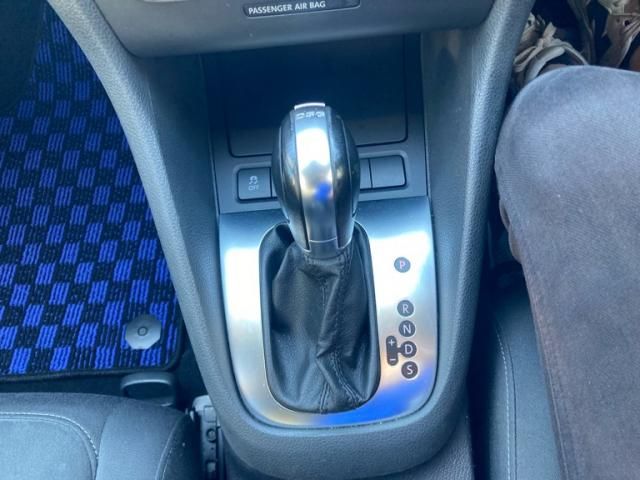 VOLKSWAGEN VW???5HB 2011