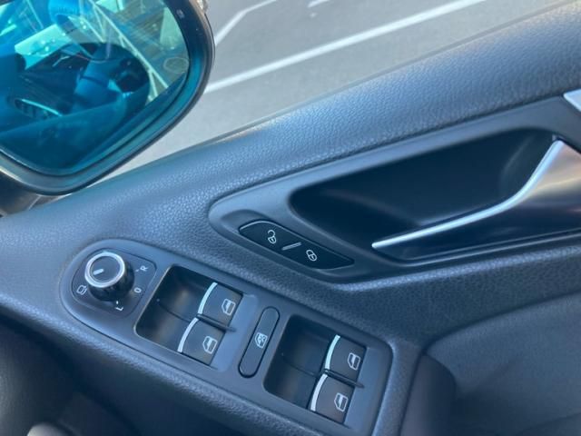 VOLKSWAGEN VW???5HB 2011