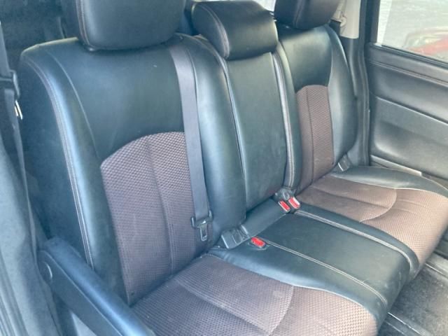 NISSAN ELGRAND  4WD 2011