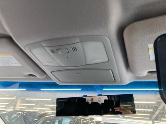 NISSAN ELGRAND  4WD 2011