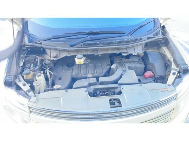 NISSAN ELGRAND  4WD 2011