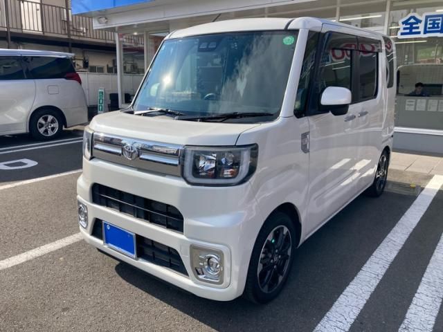 TOYOTA PIXIS MEGA 2019