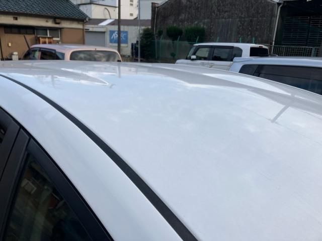 TOYOTA PRIUS Alpha 2012