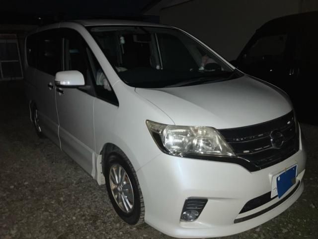 NISSAN SERENA  WG 4WD 2011
