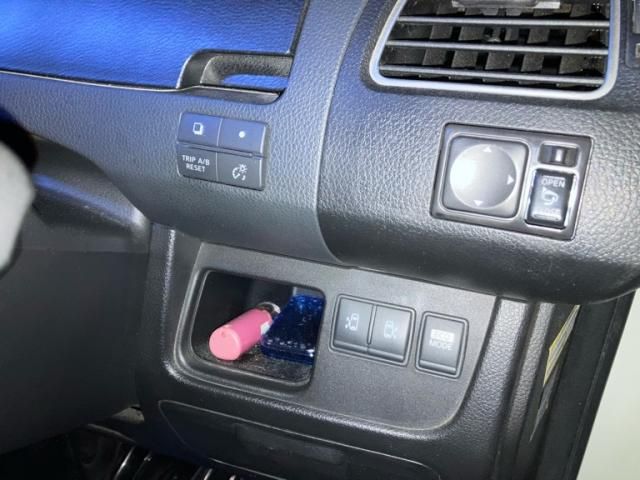 NISSAN SERENA  WG 4WD 2011