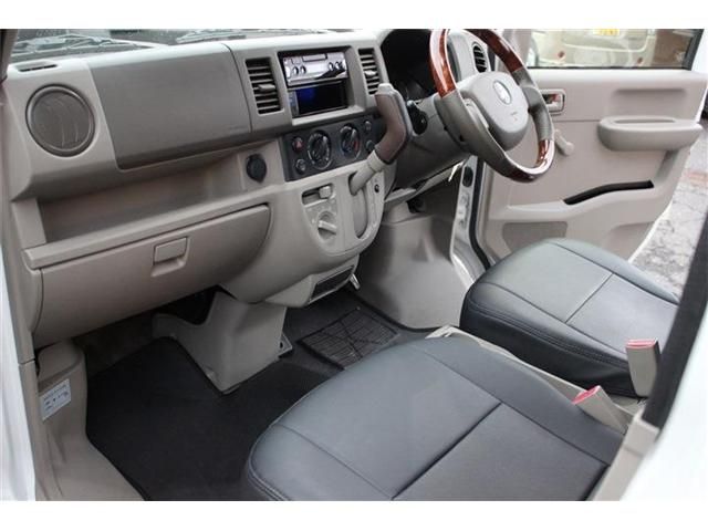 MITSUBISHI MINICAB van 4WD 2014