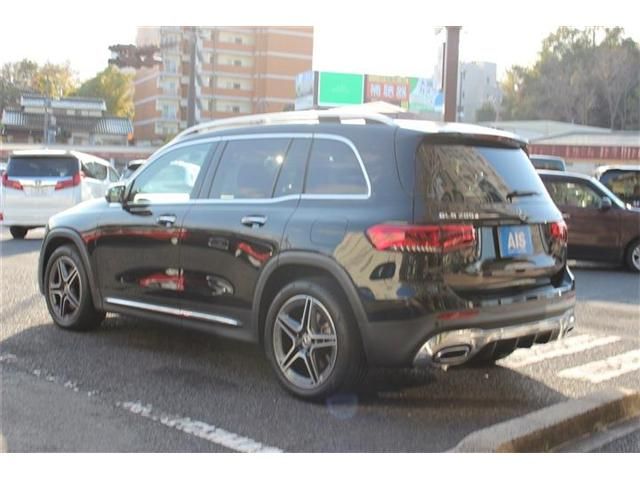 MERCEDES BENZ MERCEDES BENZ GLB 2023