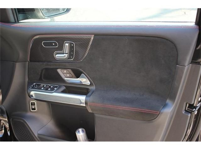 MERCEDES BENZ MERCEDES BENZ GLB 2023