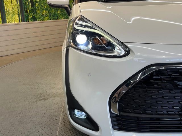 TOYOTA SIENTA HYBRID 2018