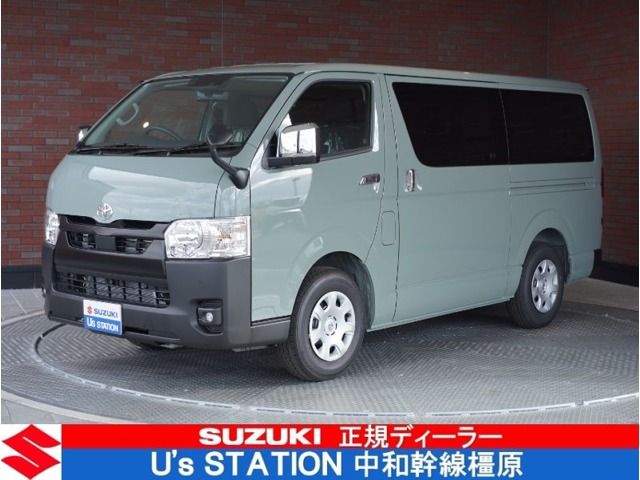TOYOTA HIACE van 2WD 2025