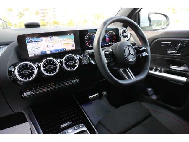 MERCEDES BENZ MERCEDES BENZ GLA class 2024