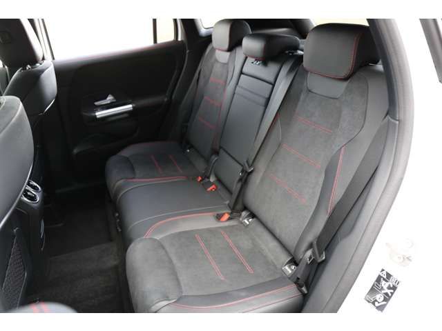 MERCEDES BENZ MERCEDES BENZ GLA class 2024