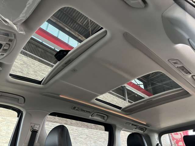 TOYOTA VELLFIRE 2014