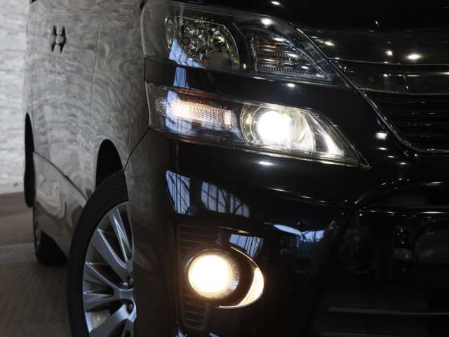 TOYOTA VELLFIRE 2014