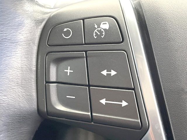 VOLVO VOLVO V40 CROSS COUNTRY 2015